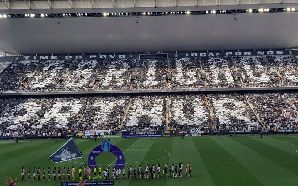 Arthur-Elias-mosaico-Corinthians–aspect-ratio-512-320