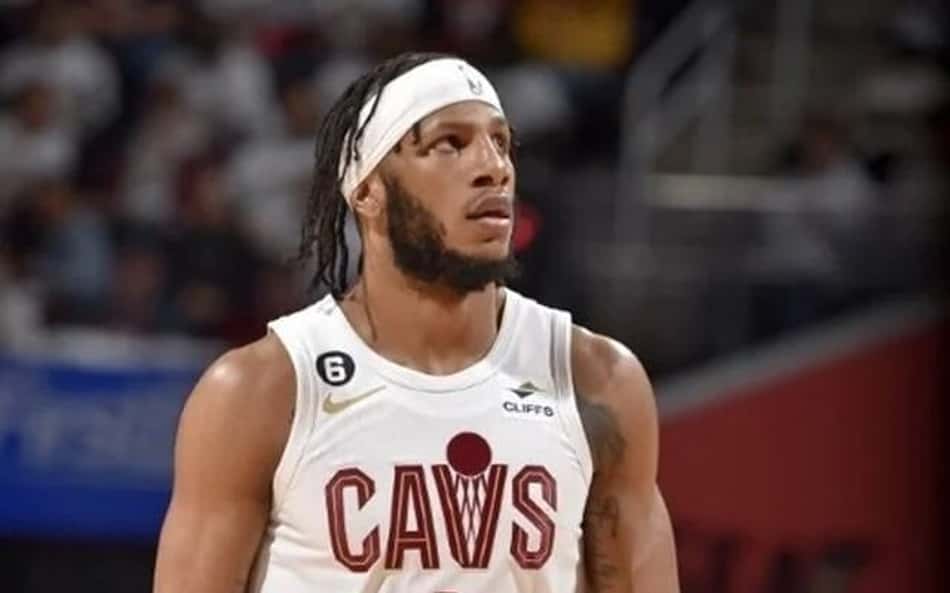 Boston Celtics contrata ala que estava no Cavaliers