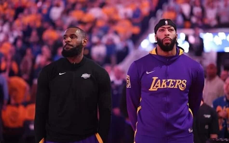 NBA aprova regra para punir times que pouparem jogadores