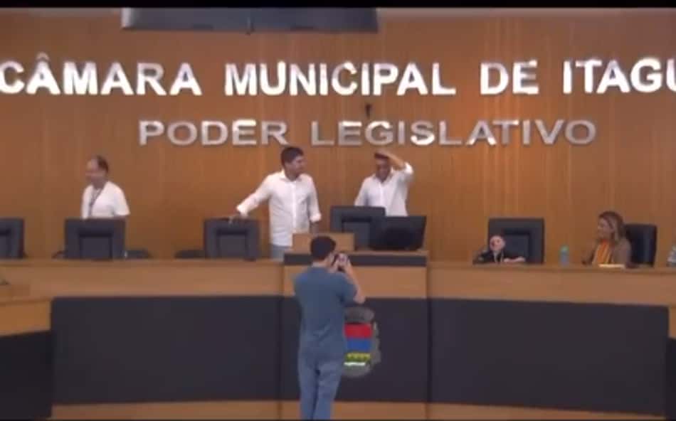 Pequeno-Gui-Vasco–aspect-ratio-512-320