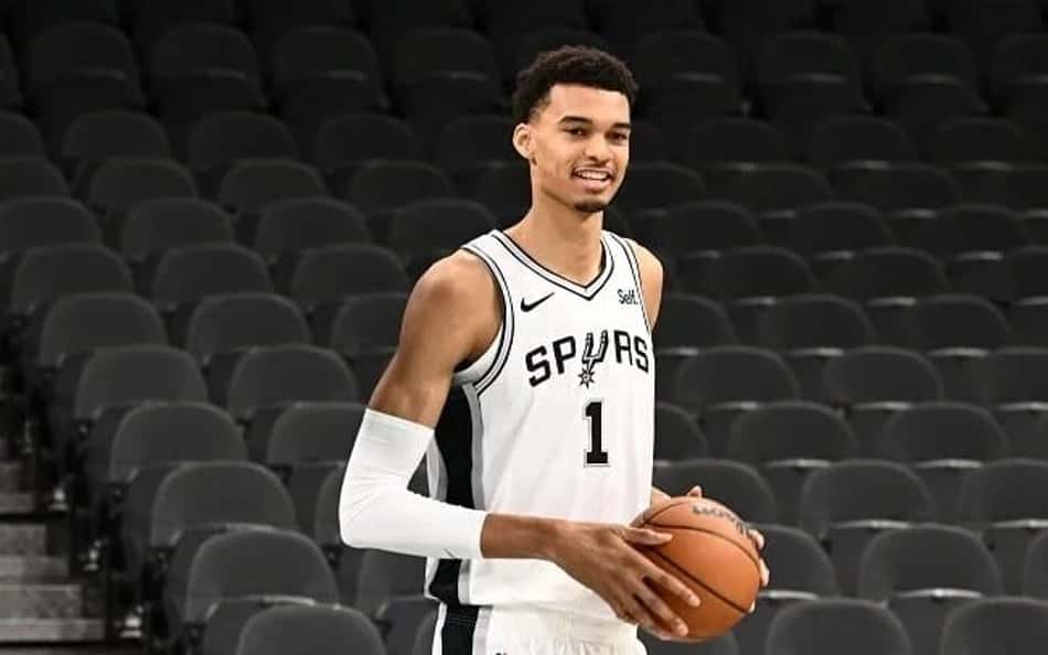 Victor Wembanyama projeta Spurs nos playoffs