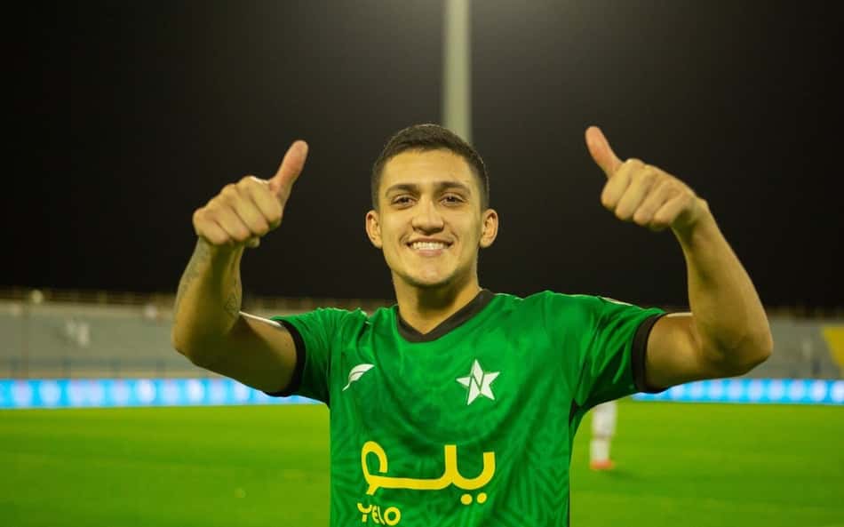 Alan Cariús comemora gol e classificação do Al-Najma na Copa do Rei sobre equipe da Saudi Pro League