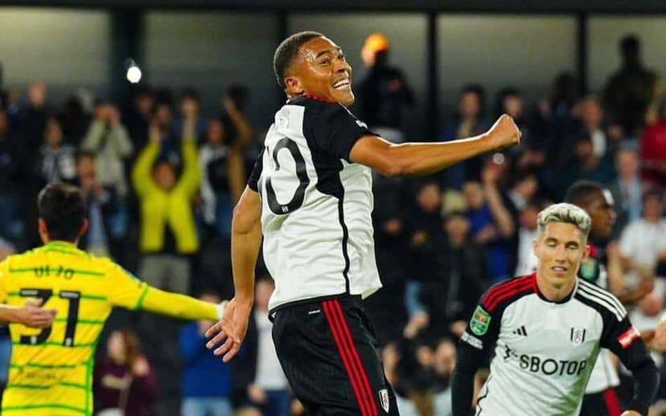 Com números de destaque em 2023, Carlos Vinícius marca mais uma vez pelo Fulham