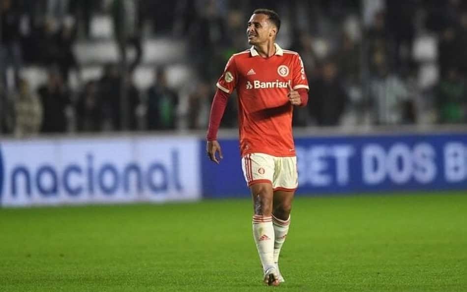 Internacional enfrenta o Fluminense pela Libertadores com jogadores pendurados