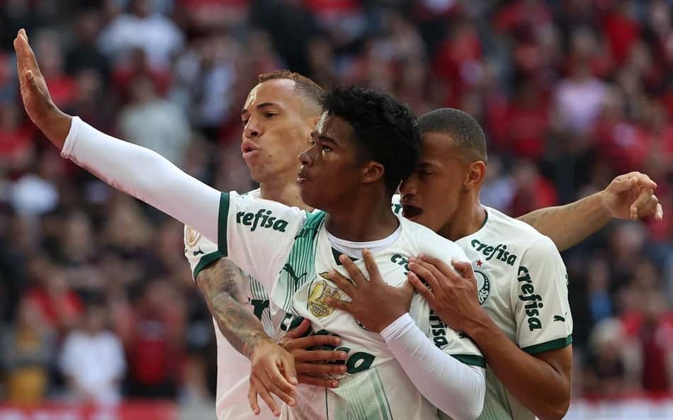 comemoracao_endrick_athletico_pr_palmeiras_brasileirao_2023-aspect-ratio-512-320