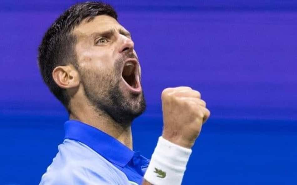 Djokovic comemora e envia recado aos rivais após virada no US Open