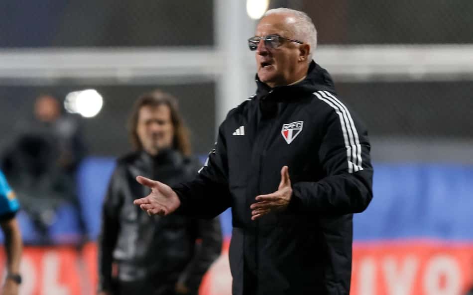 São Paulo e Dorival são multados pela Conmebol por infrações na Sul-Americana
