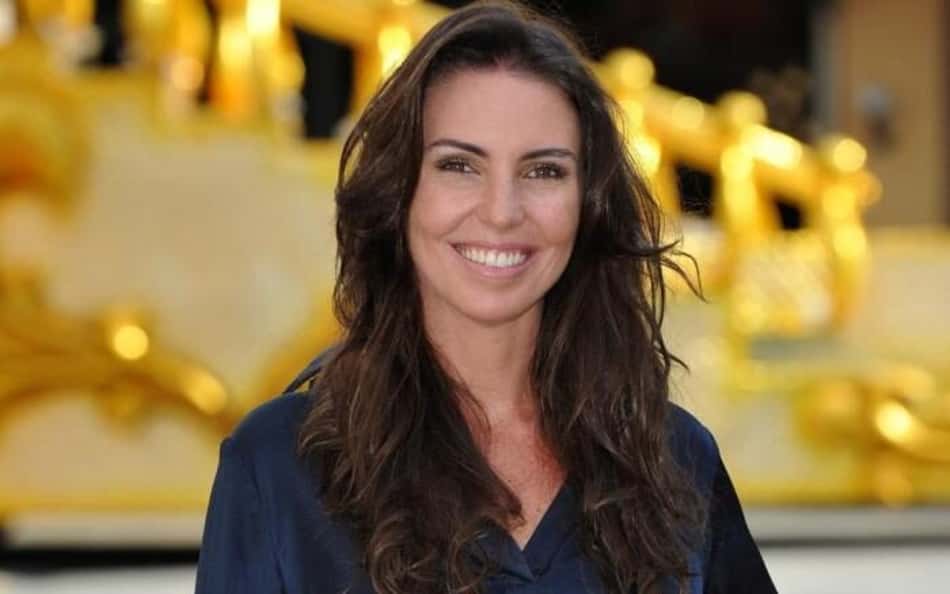 Qual é o motivo da internação de Glenda Kozlowski?