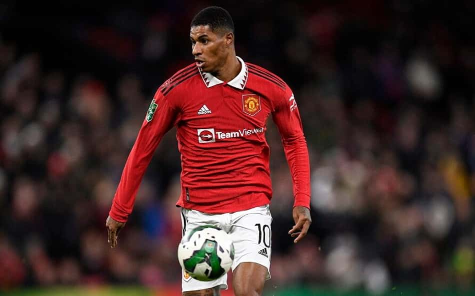 Rashford usa carro 'reserva' de R$ 3,3 milhões para ir ao treino do Manchester United