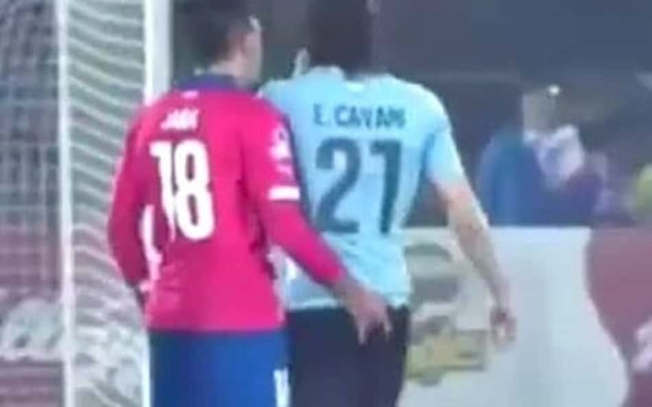 Jara faz revelação após 'polêmica' com Cavani