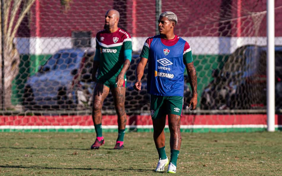 John Kennedy celebra fase artilheira e renascimento no Fluminense: 'É um milagre'