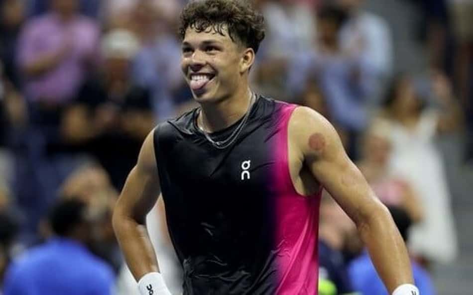 Shelton elimina Tiafoe e vai à semi do US Open contra Djokovic