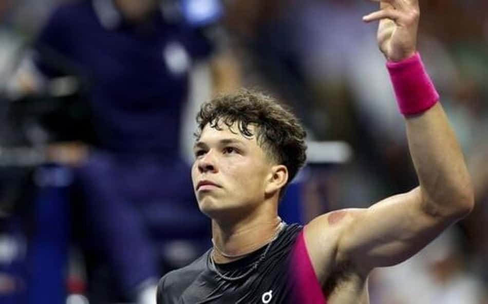 Shelton diz ter uma vantagem para duelo contra Djokovic no US Open