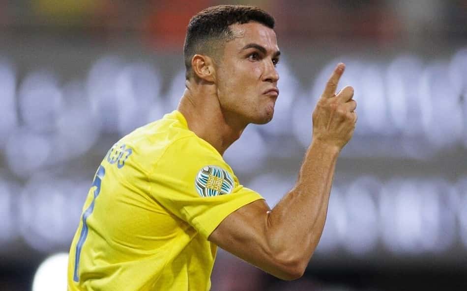 Mulher que acusa Cristiano Ronaldo de estupro entra com pedido para reabertura do caso