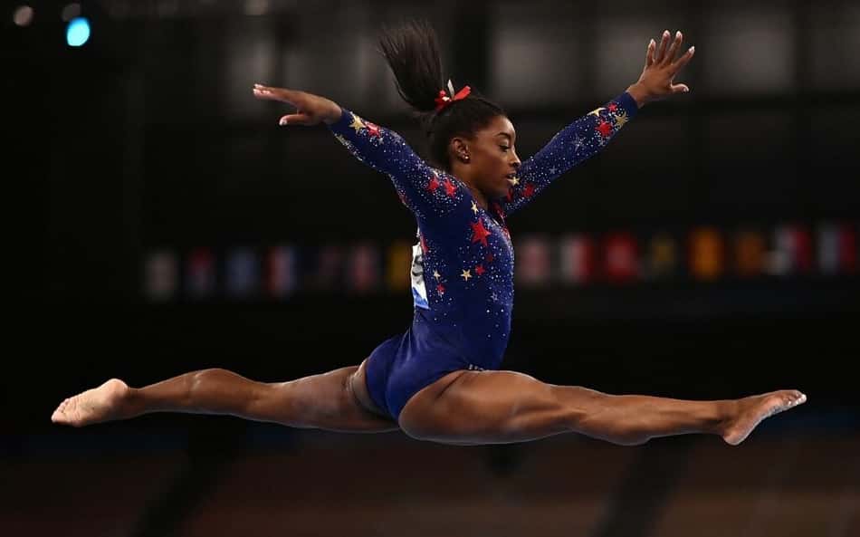 Simone Biles, Richarlison, Rayssa Leal… Atletas falam sobre a importância da saúde mental
