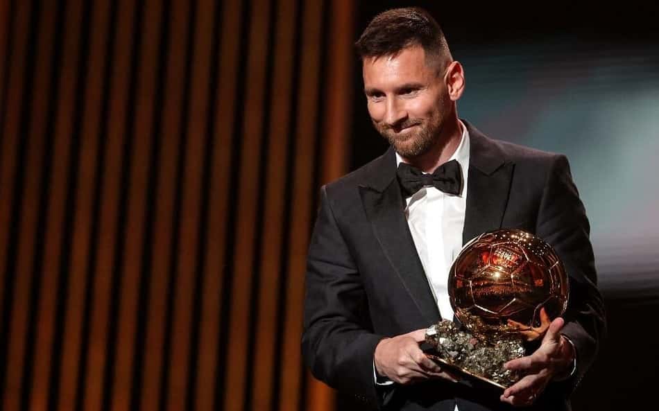 Messi conquista a Bola de Ouro pela oitava vez na carreira; Vini Jr fica em sexto