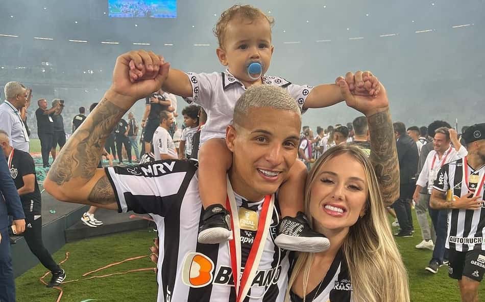 Atlético-MG se pronuncia após atitudes violentas praticadas contra família de Arana
