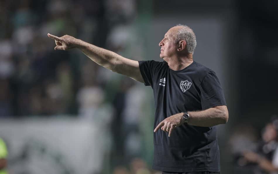 Felipão é criticado após derrota do Atlético-MG para o Coritiba: 'Não pode ficar'