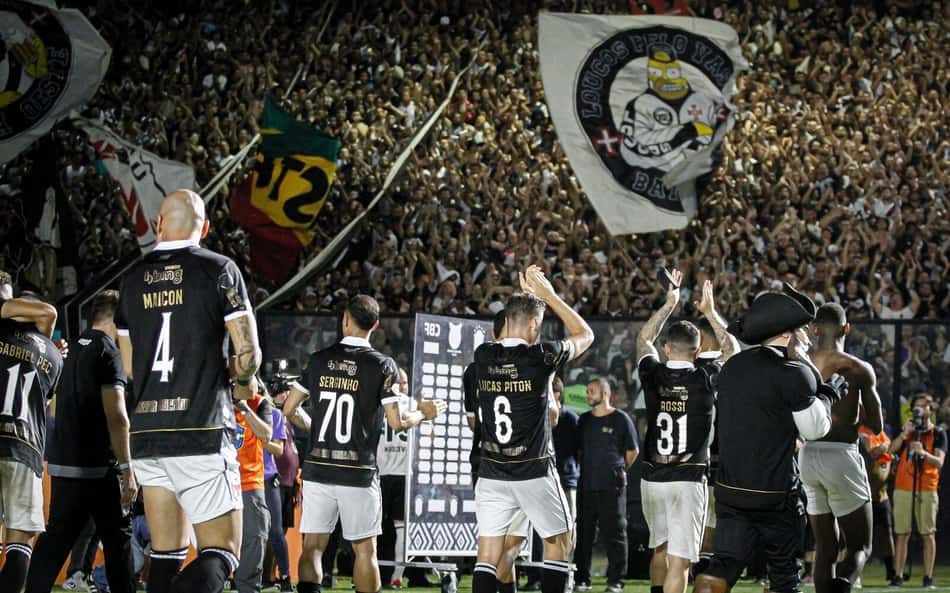 Vasco impulsiona receitas com apoio da torcida e prevê 'melhor ano comercial da história'