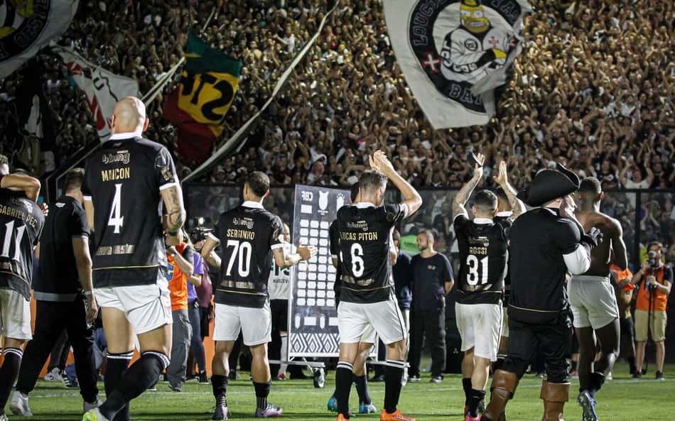 Vasco x Internacional: ingressos estão à venda para o jogo de quinta-feira, em São Januário