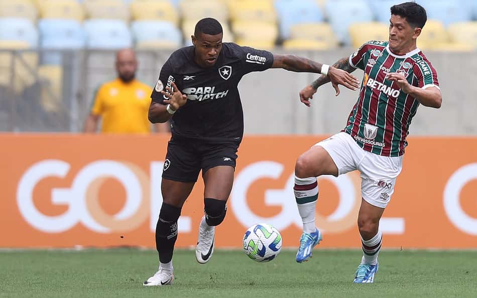 Em baixa com Bruno Lage, Júnior Santos é escolhido melhor em campo pelo Botafogo em estreia de Lúcio Flávio