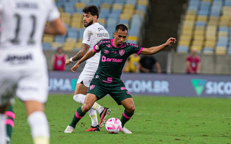 Em jogo com muitos gols, Fluminense e Corinthians empatam pelo Brasileirão; veja resultado