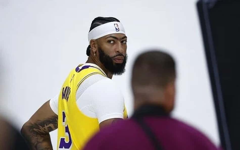 Anthony Davis projeta disputar todos os jogos do Lakers na temporada