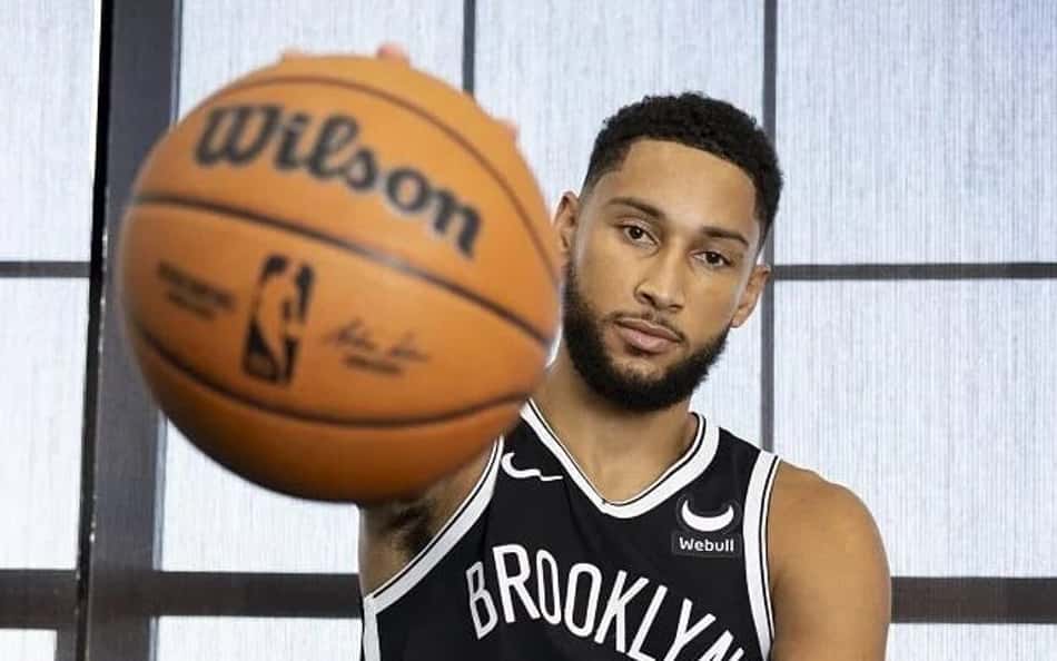 Ben Simmons ressurge em vídeo e acerta dez lances livres seguidos