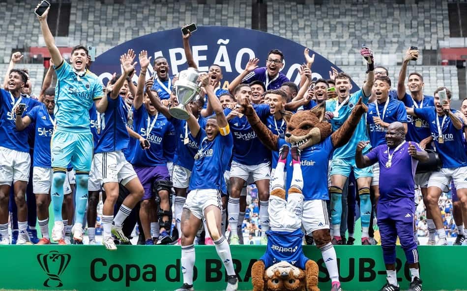É campeão! Cruzeiro bate o Grêmio e conquista a Copa do Brasil Sub-20