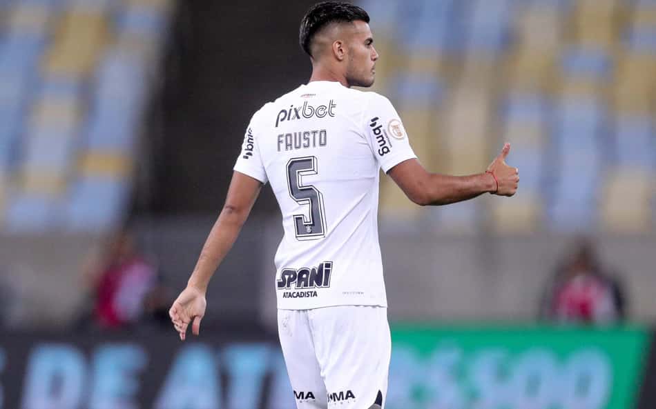Fausto Vera alfineta Luxemburgo após retomar espaço no Corinthians: 'Perdemos muito tempo'