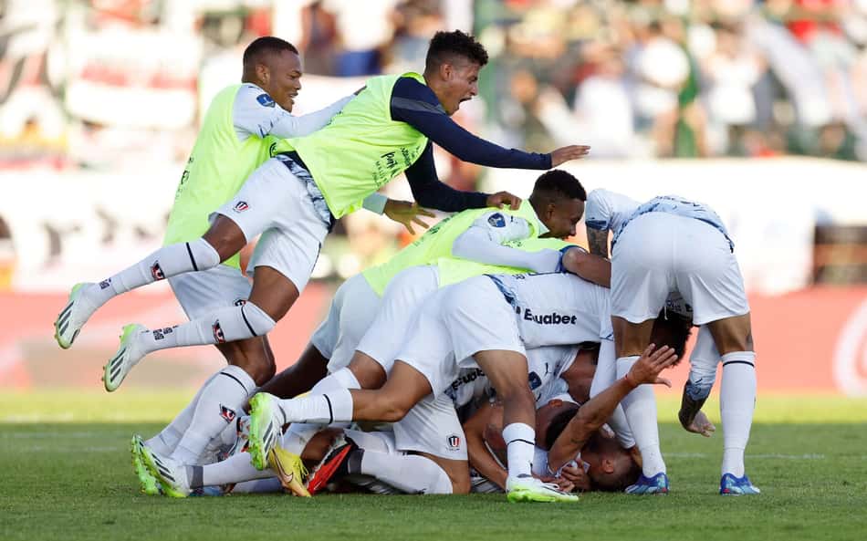 Nos pênaltis, LDU acaba com o sonho do Fortaleza e conquista o título da Sul-Americana
