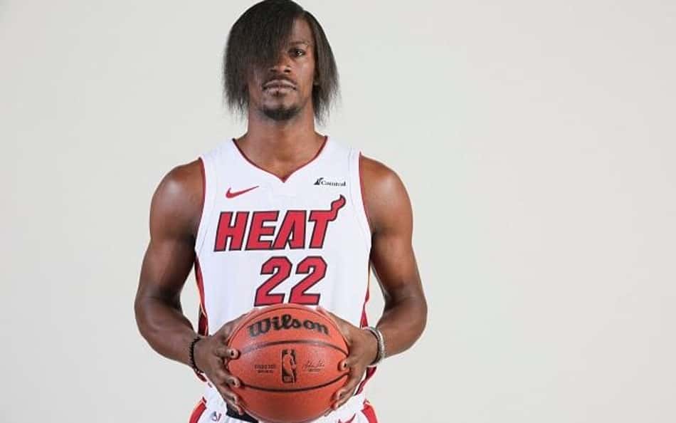 Quando a principal notícia de um time na NBA é o cabelo de Jimmy Butler