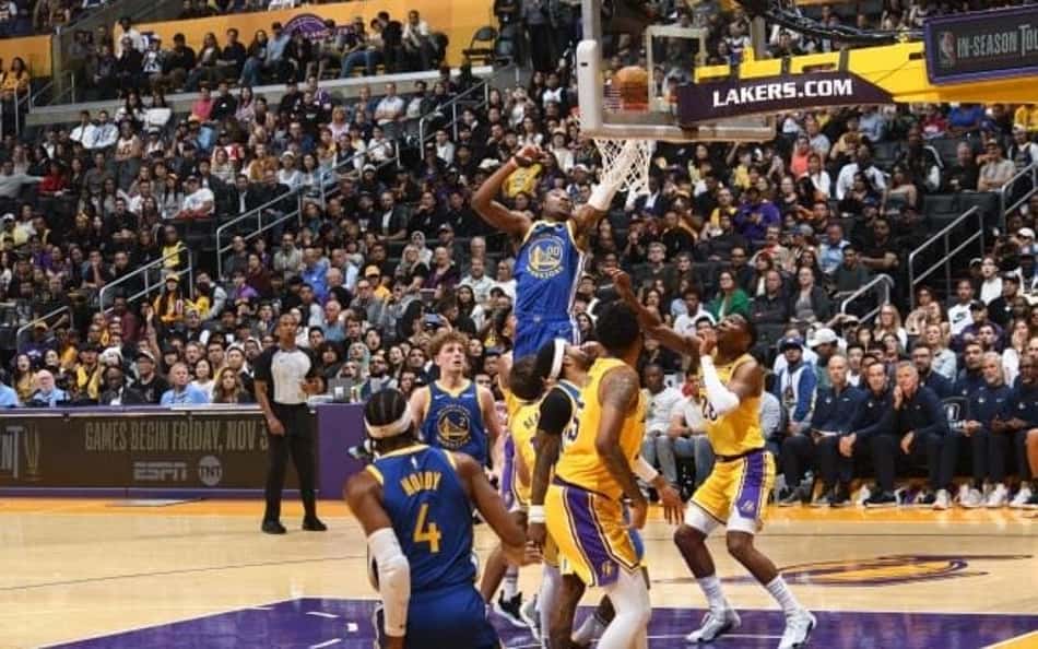 Jonathan Kuminga lidera e Warriors vence Lakers