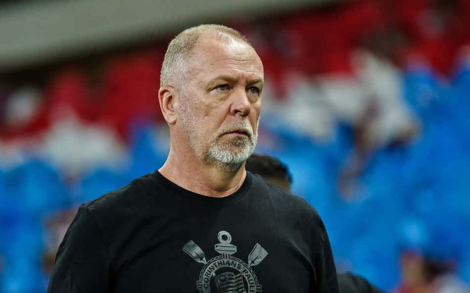 Após eliminação na Sul-Americana, Mano diz que elenco do Corinthians pode entregar mais 