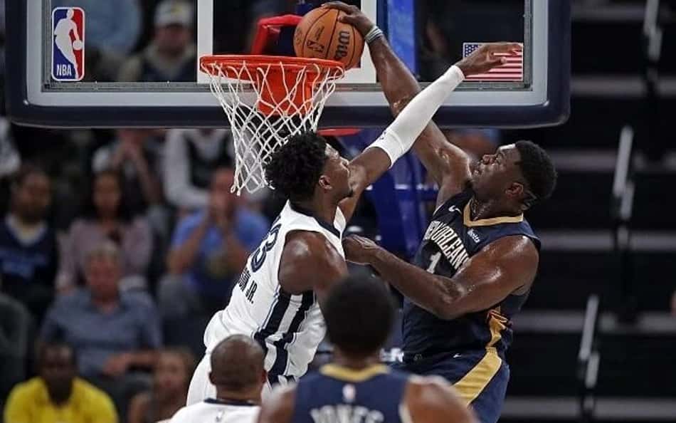 Zion Williamson volta ao Pelicans e impressiona com enterradas