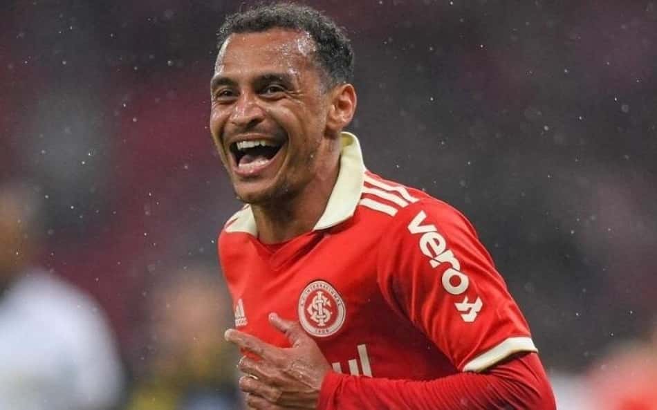 Assistência de Alan Patrick em Vasco x Internacional viraliza na web: 'Merece Seleção'