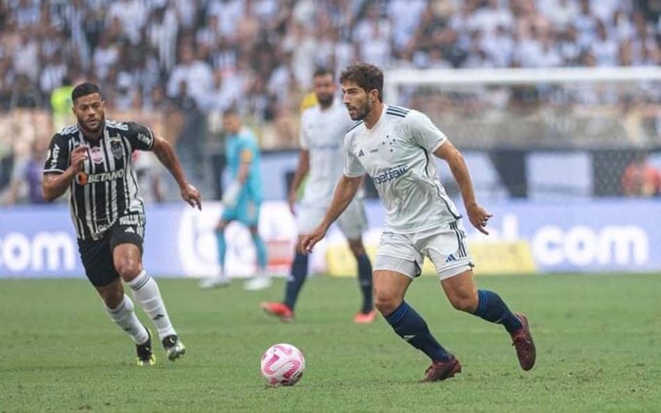 Cruzeiro publica série de provocações ao Atlético-MG após vitória no clássico; veja