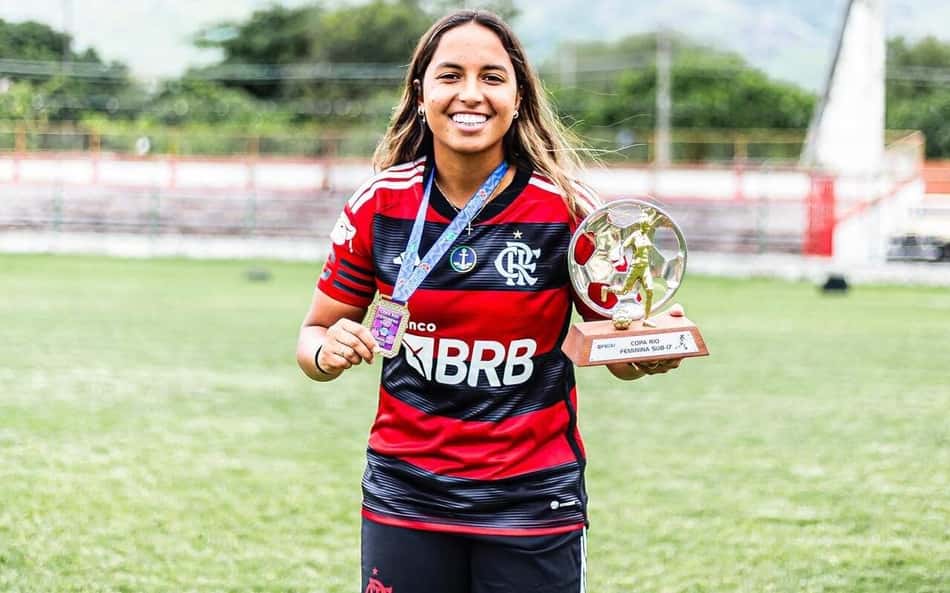 Cecília Alves é campeã da Copa Rio Feminina sub-17 pelo Flamengo