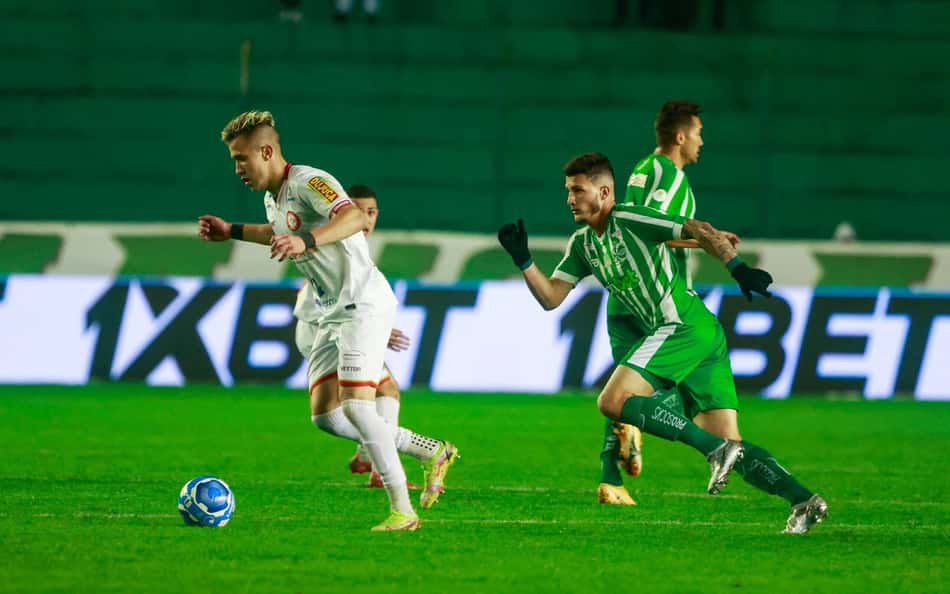 Tombense x Juventude: onde assistir ao vivo e horário do jogo de hoje pela Série B