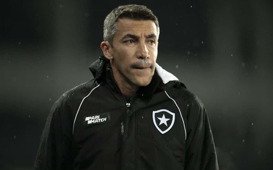 Roger Flores pede demissão de Bruno Lage: 'Campeonato escorrendo pelas mãos'