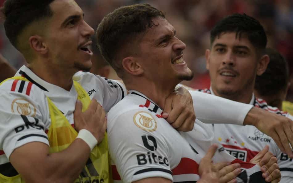 Ainda sem vencer fora de casa pelo Brasileiro, Pablo Maia explica 'valorização' em momento do São Paulo