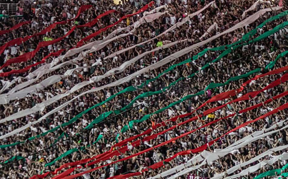 Sem ingressos, torcedores do Fluminense relatam dificuldades em site e frustração por ausência na final da Libertadores: 'Tristeza e revolta'