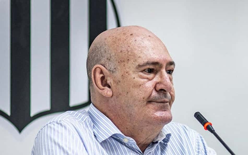 Jornalista cobra presidente do Santos após goleada: 'Apagar rosto no muro do CT'