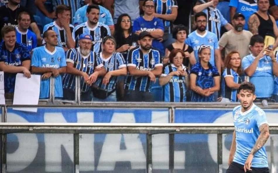 Villasanti trata vitória sobre o Flamengo como 'sobrevida' do Grêmio no Brasileirão