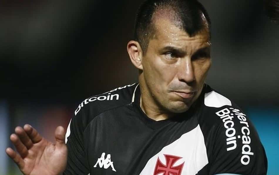 Medel valoriza torcida do Vasco e não se conforma com derrota: 'Sabor amargo'