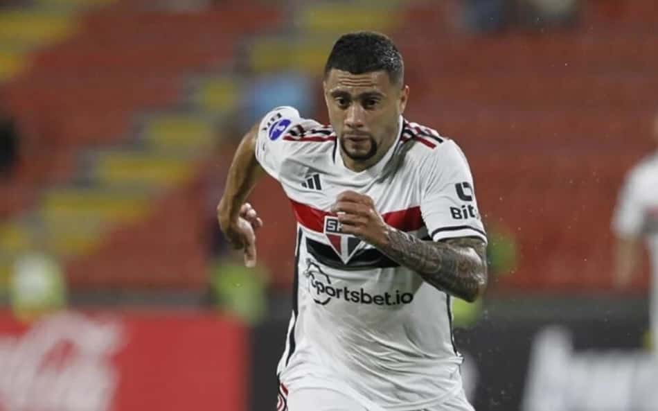 Pênaltis se tornam problema para São Paulo e falta de 'batedor oficial' liga alerta