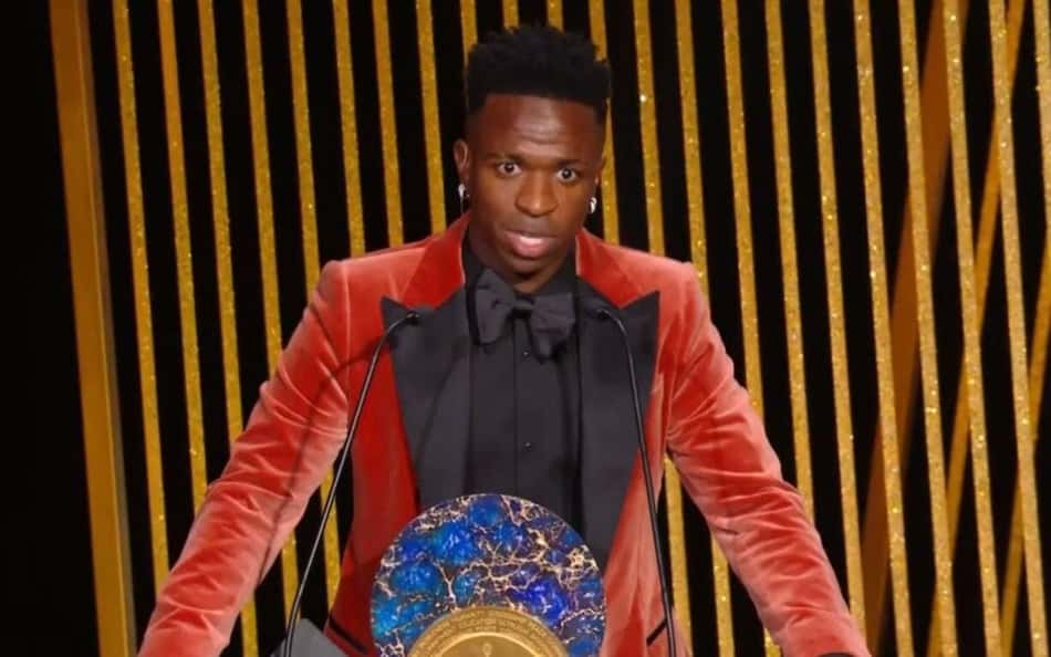 Bola de Ouro: Vini Jr vence Prêmio Sócrates e rasga elogios a Pelé