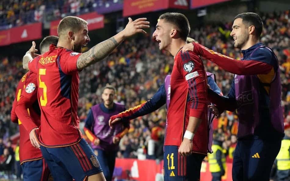 Espanha vence a Geórgia e termina as Eliminatórias da Euro na liderança do Grupo A