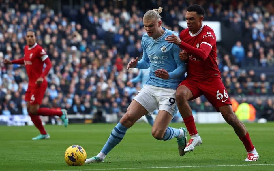 Haaland quebra mais um recorde na Premier League, mas clássico entre Manchester City e Liverpool termina só no empate