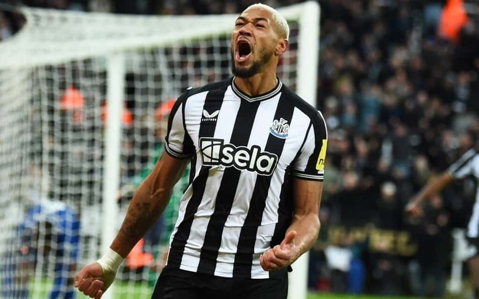 Joelinton marca em goleada sobre o Chelsea e desabafa: 'Estava engasgado com a expulsão pela Seleção'